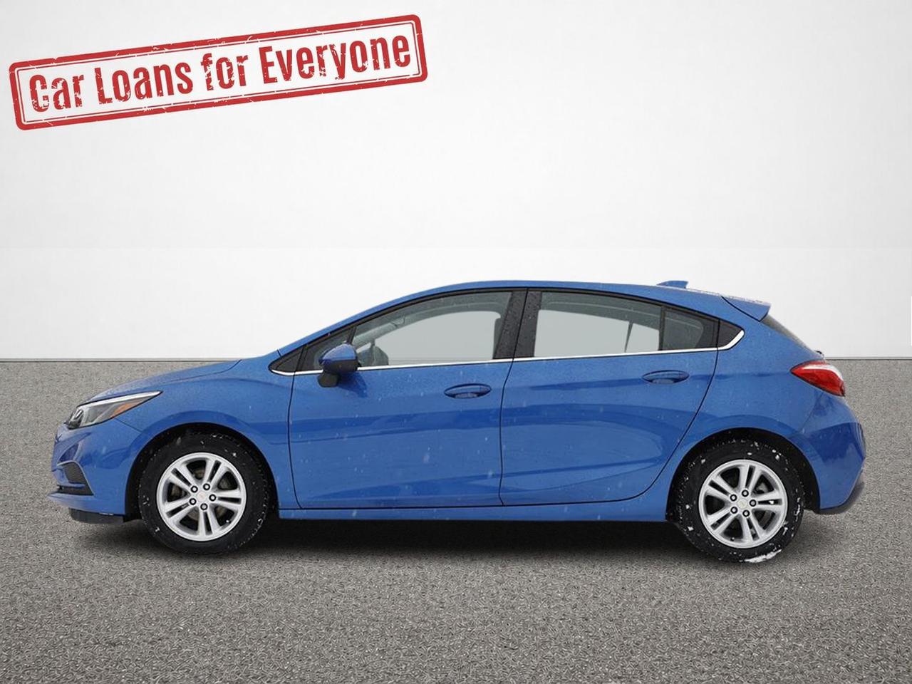 2017 Chevrolet Cruze LT Photo2