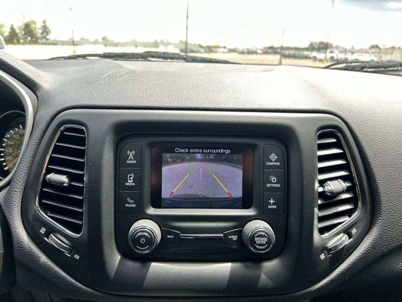 2018 Jeep Compass North 4x4 | Heated Steering | No accidents Photo