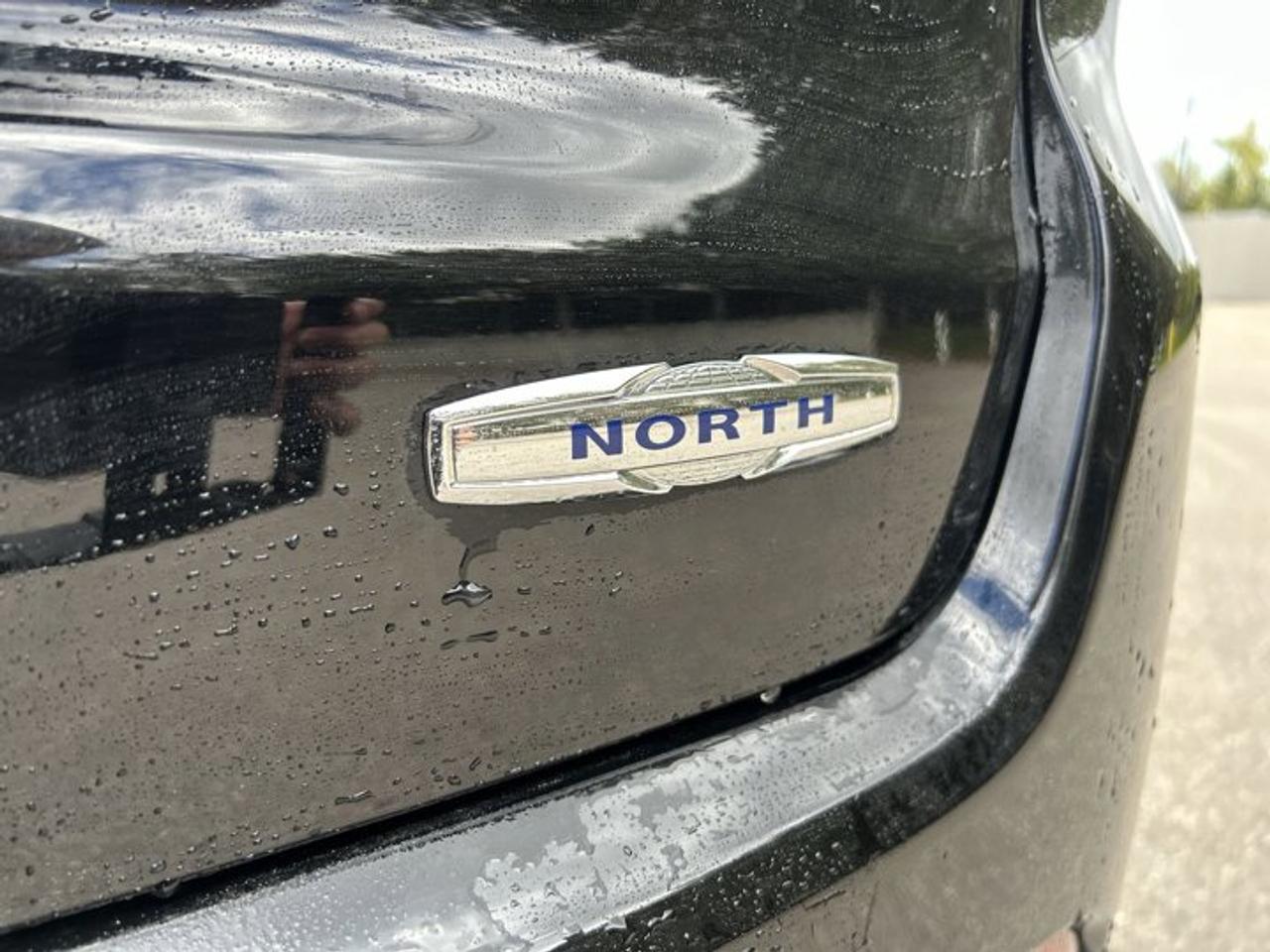 2018 Jeep Compass North 4x4 | Heated Steering | No accidents Photo