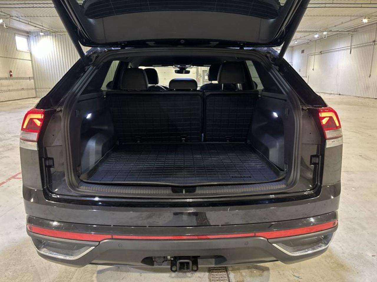 2024 Volkswagen Atlas Cross Sport Comfortline 4MOTION | Ventilated Seats | No accidents Photo