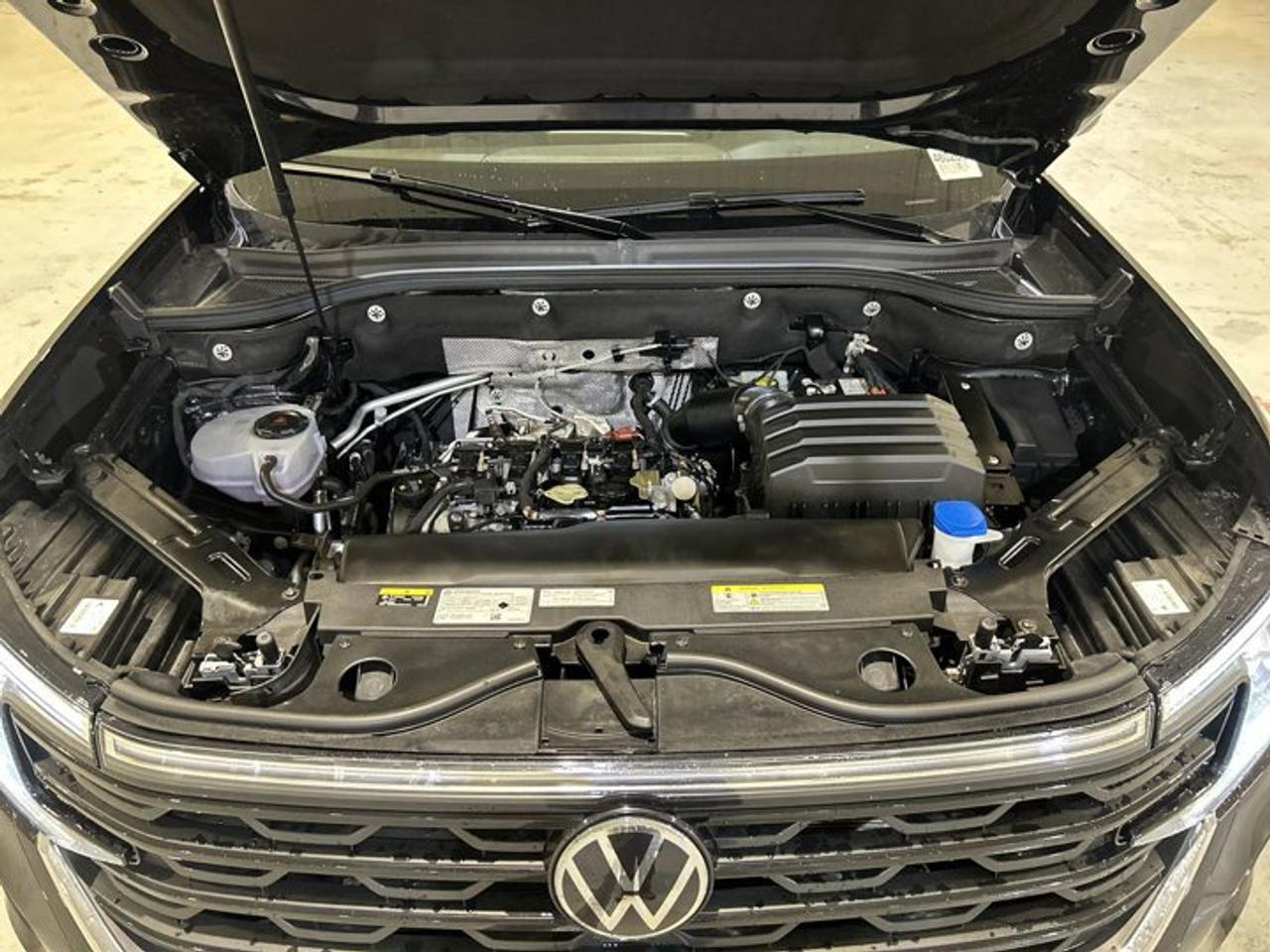 2024 Volkswagen Atlas Cross Sport Comfortline 4MOTION | Ventilated Seats | No accidents Photo