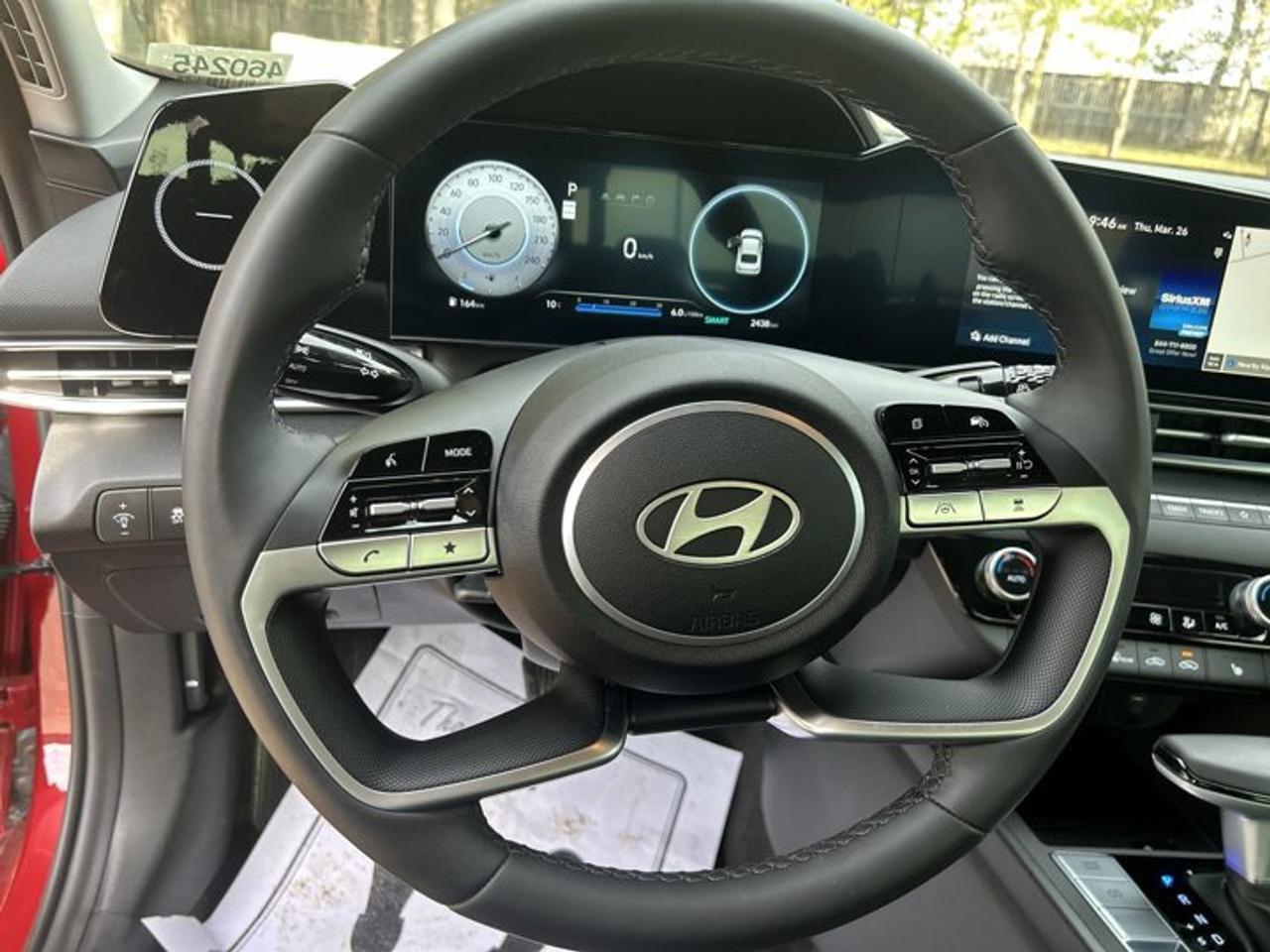 2025 Hyundai Elantra Luxury | One owner | No accidents | Leather Seats | Heated Steering Photo