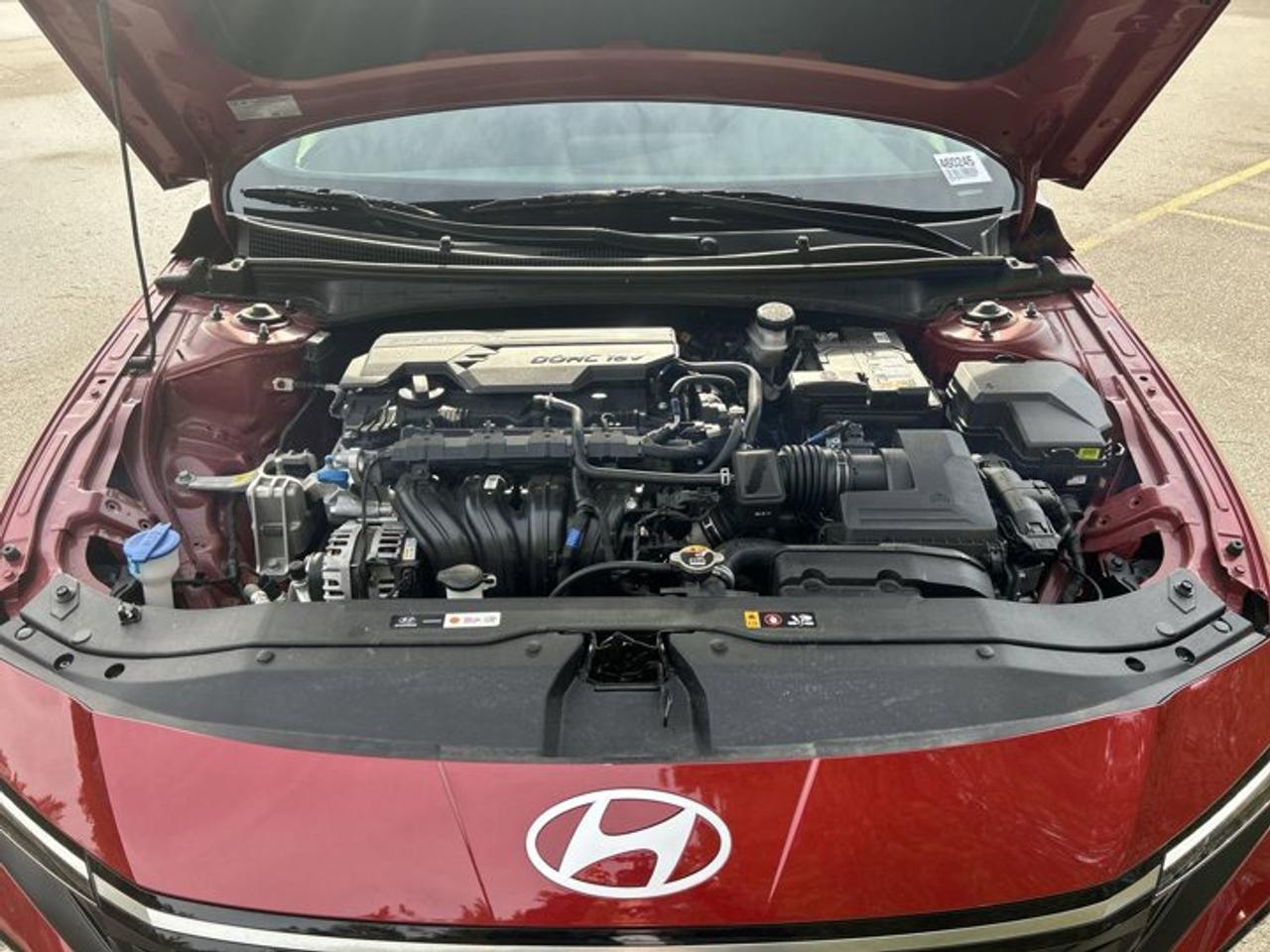2025 Hyundai Elantra Luxury | One owner | No accidents | Leather Seats | Heated Steering Photo