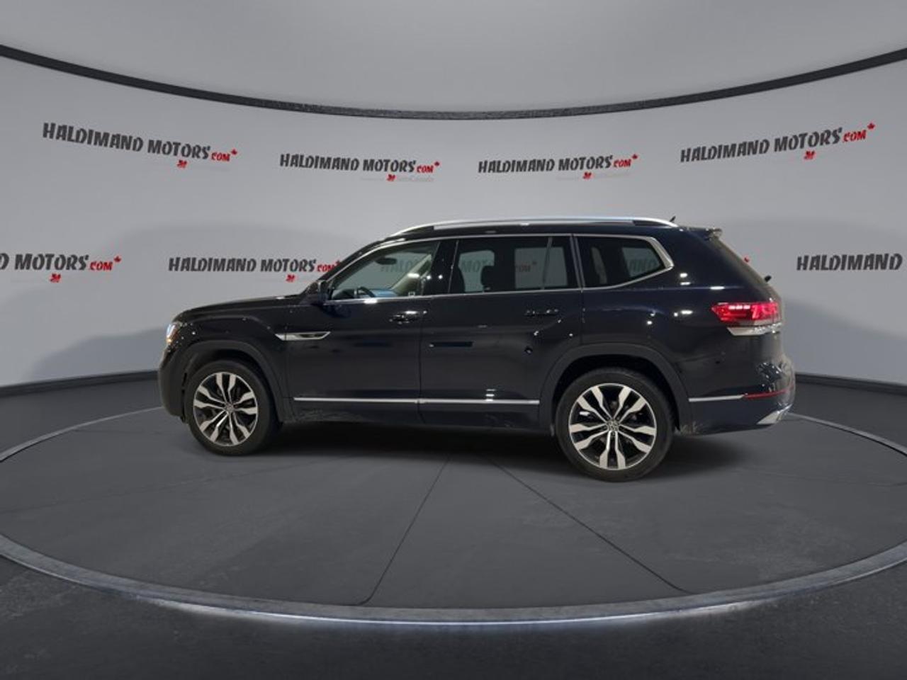 2022 Volkswagen Atlas Execline 4MOTION | Ventilated Seats | No accidents Photo