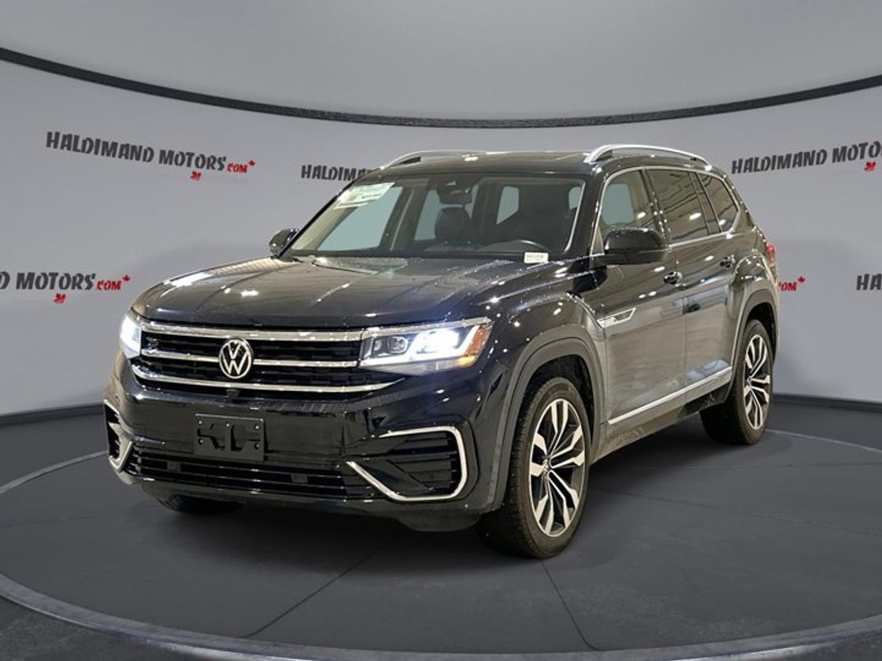 2022 Volkswagen Atlas Execline 4MOTION | Ventilated Seats | No accidents Photo0