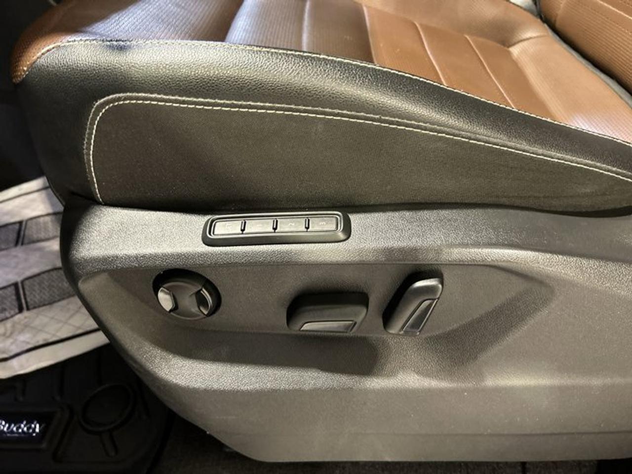 2022 Volkswagen Atlas Execline 4MOTION | Ventilated Seats | No accidents Photo