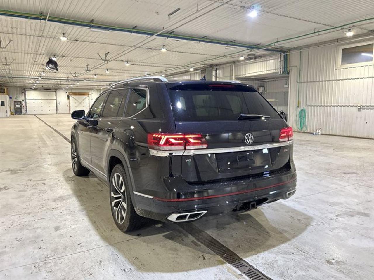 2022 Volkswagen Atlas Execline 4MOTION | Ventilated Seats | No accidents Photo