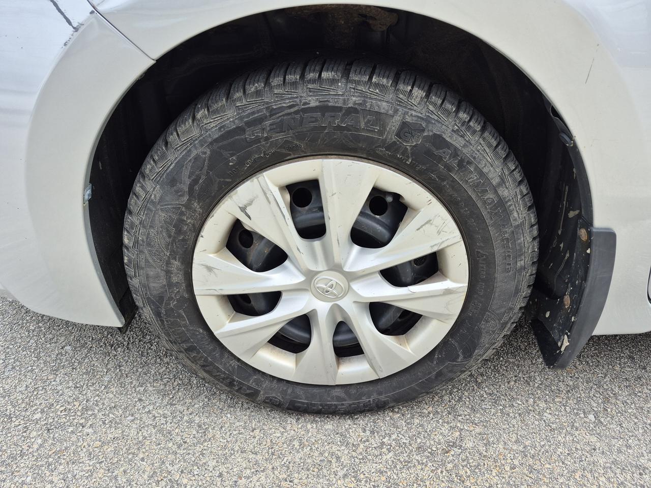 2015 Toyota Corolla L Photo