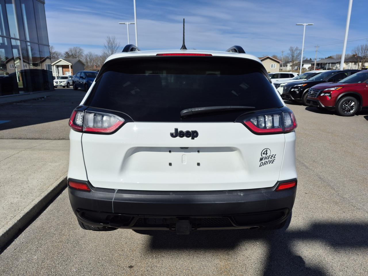 2022 Jeep Cherokee Sport Photo4