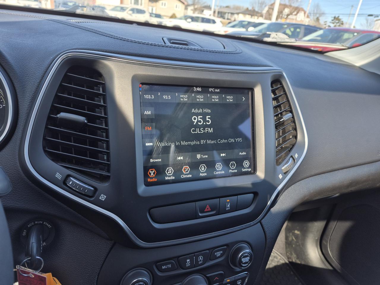 2022 Jeep Cherokee Sport Photo