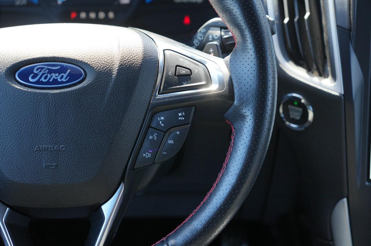 2022 Ford Edge ST Line AWD Photo