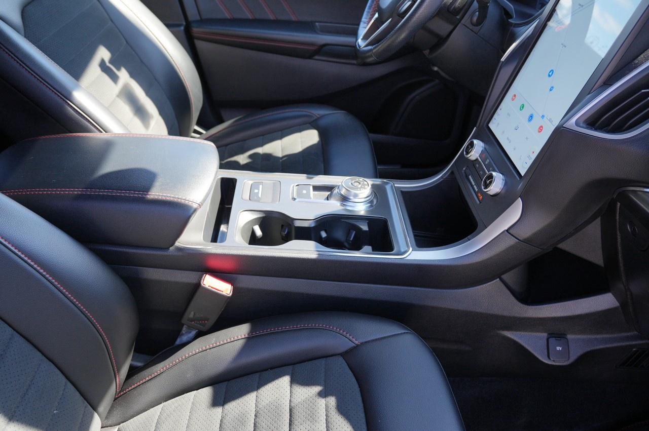 2022 Ford Edge ST Line AWD Photo