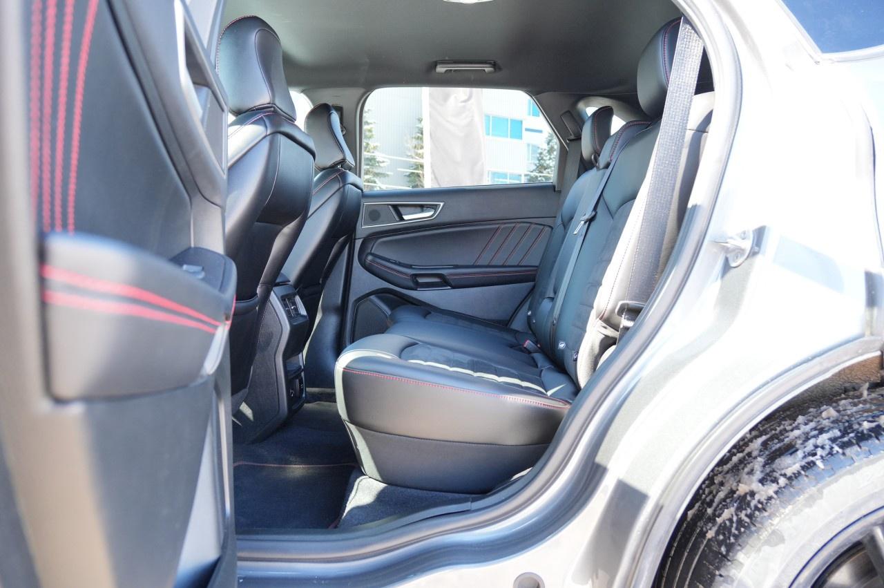 2022 Ford Edge ST Line AWD Photo