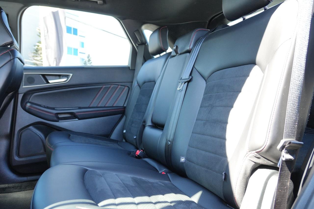 2022 Ford Edge ST Line AWD Photo