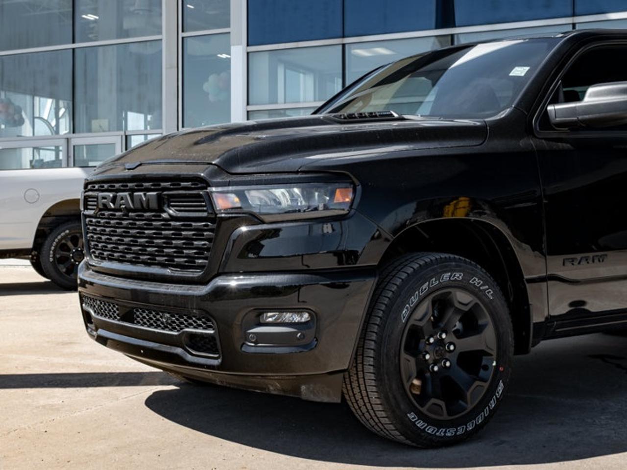 2026 RAM 1500 Express Photo