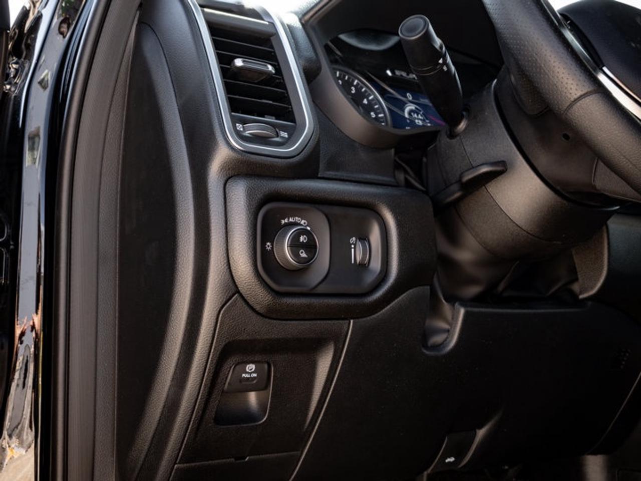 2026 RAM 1500 Express Photo