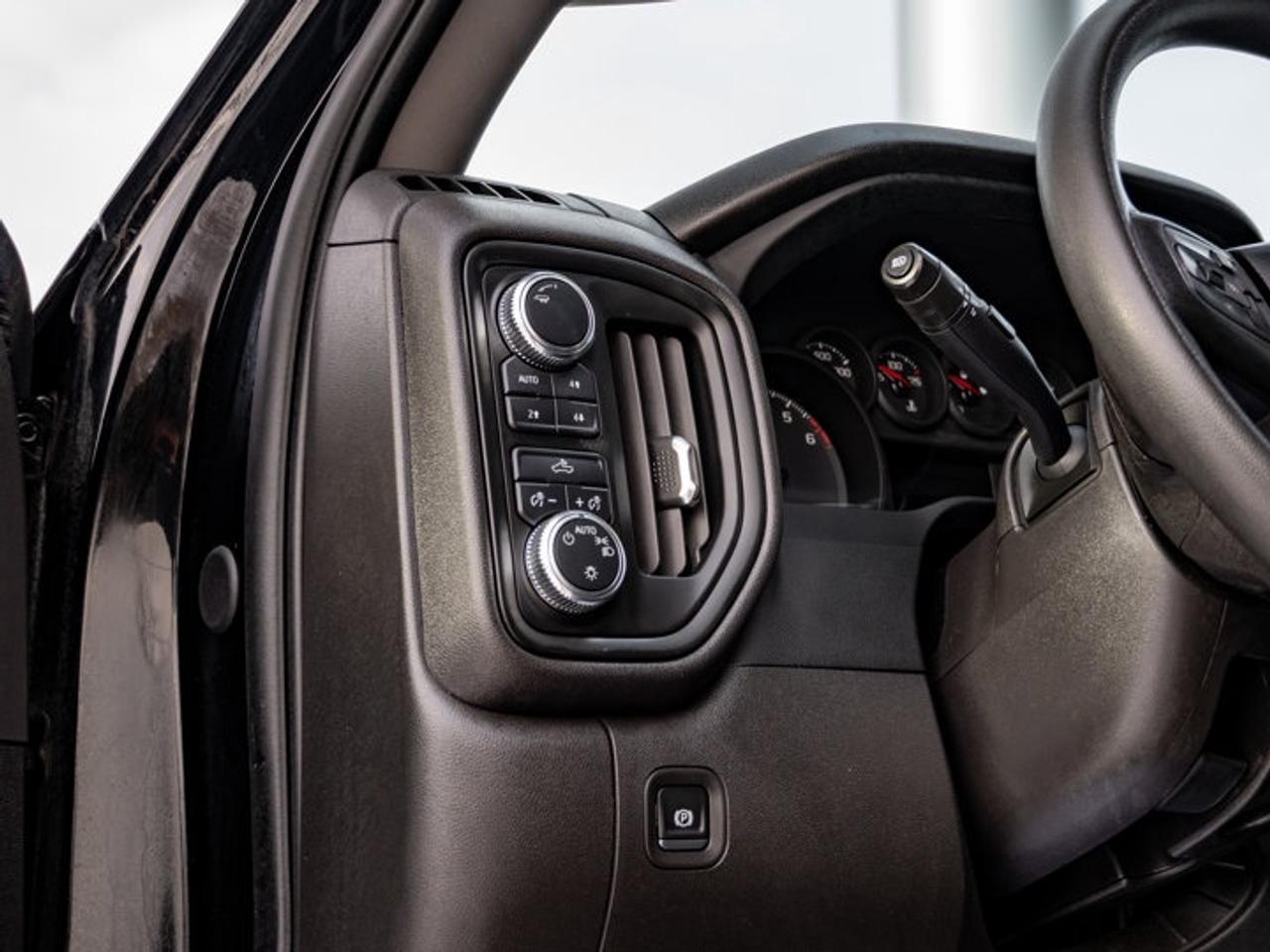 2024 GMC Sierra 1500 PRO Photo