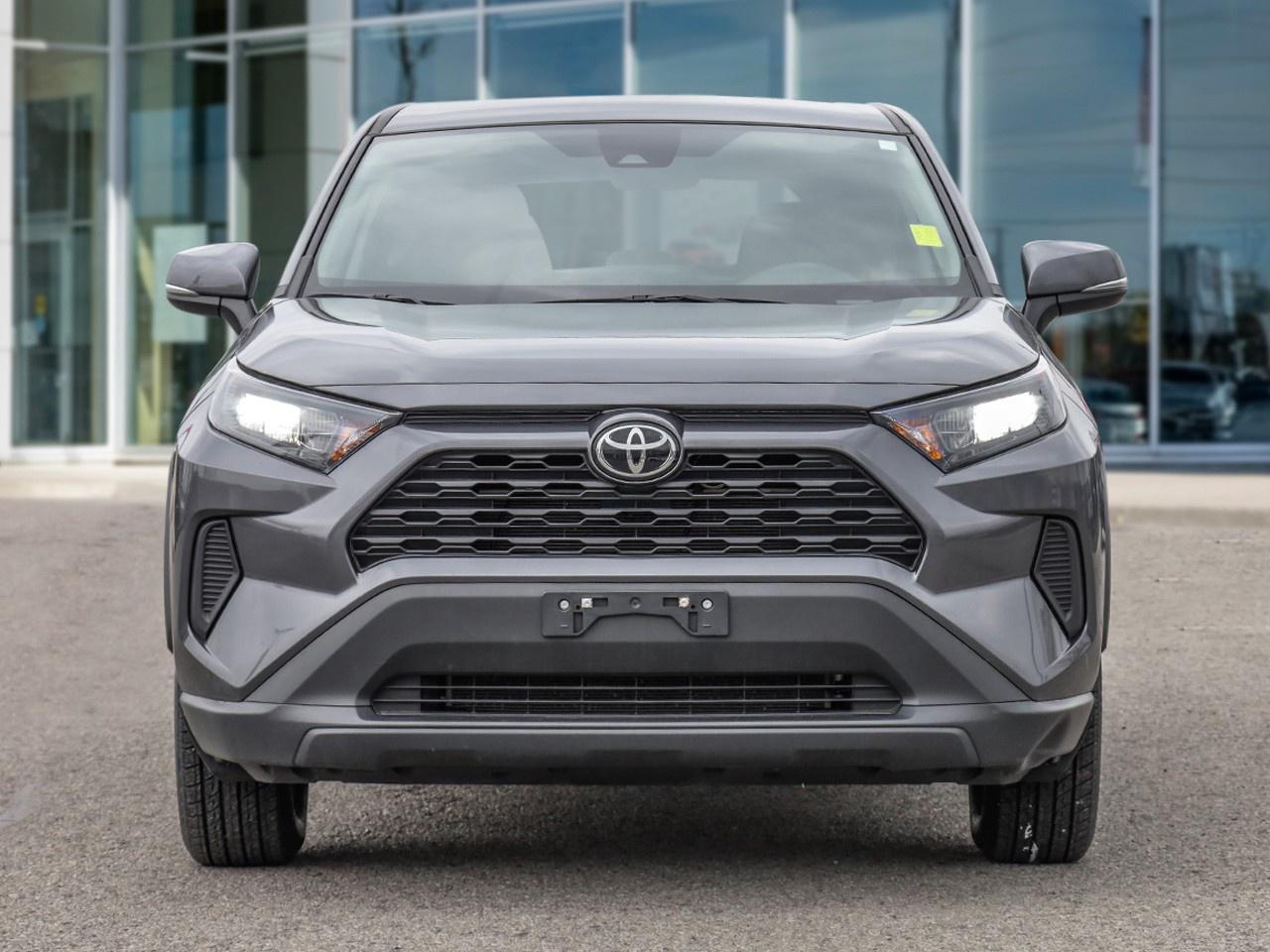 2024 Toyota RAV4 LE Photo3