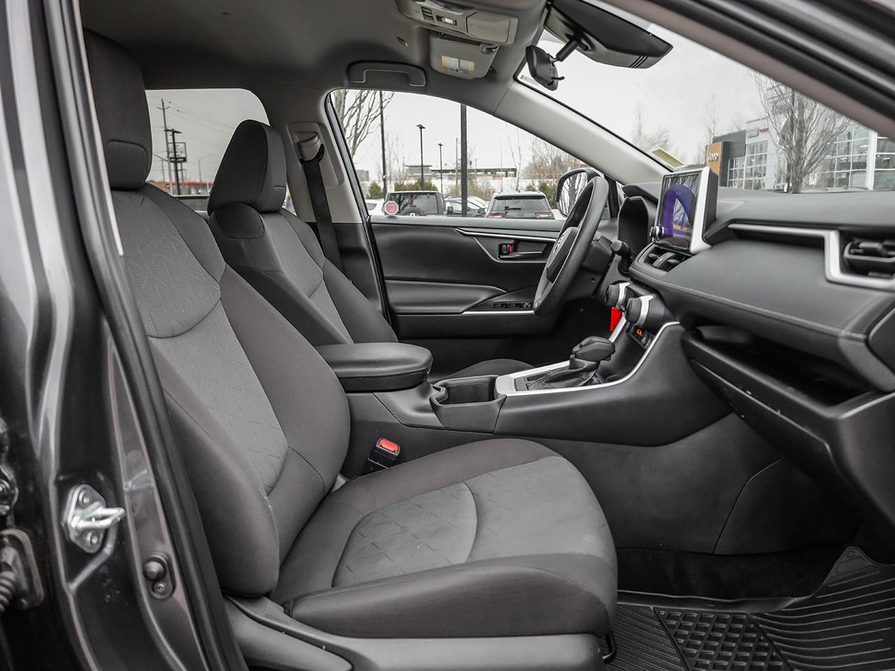 2024 Toyota RAV4 LE Photo