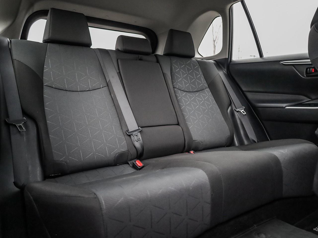 2024 Toyota RAV4 LE Photo