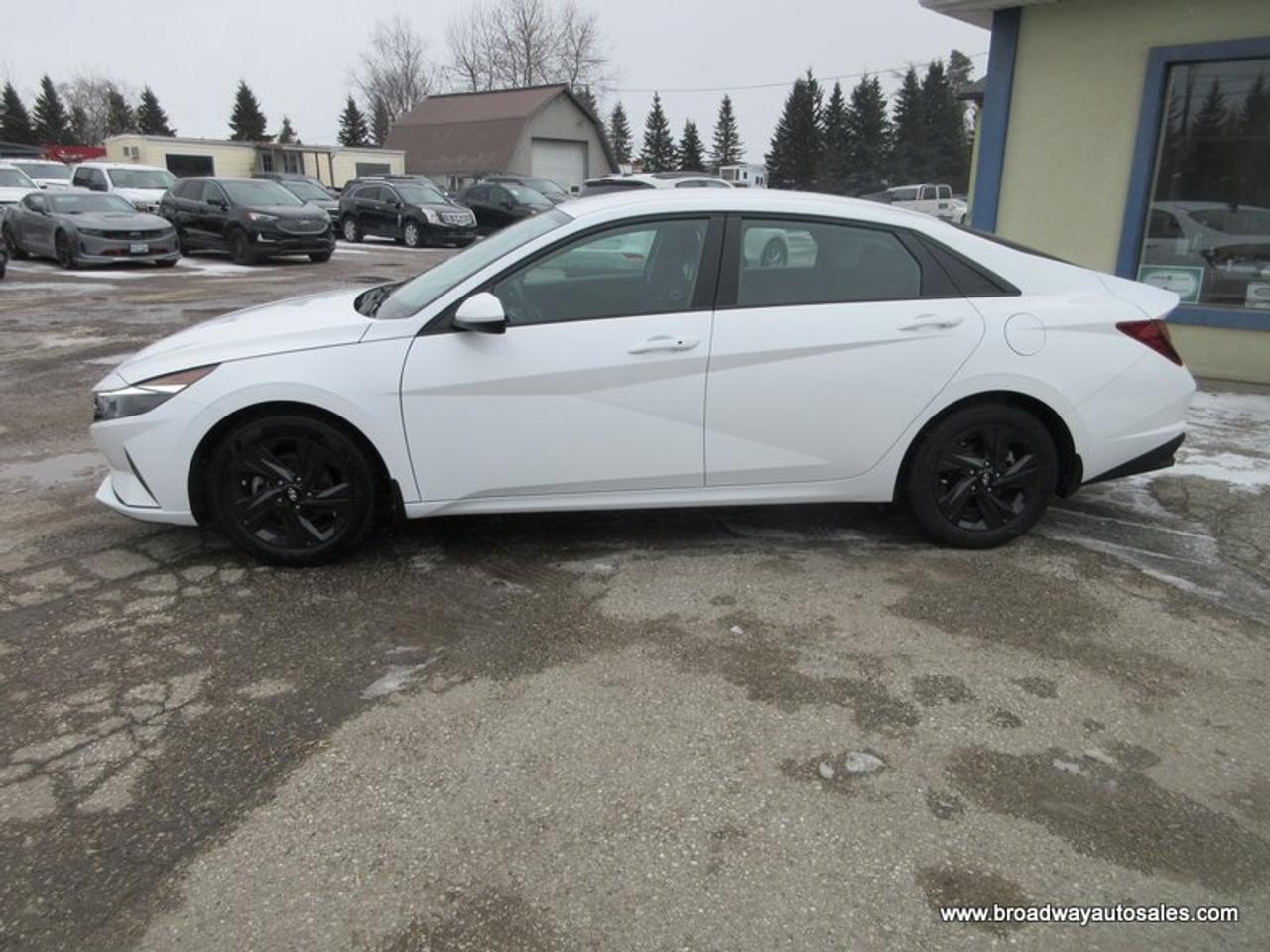 2022 Hyundai Elantra GREAT KM'S SEL-VERSION 5 PASSENGER 2.0L - DOHC.. DRIVE-MODE-SELECT.. HEATED SEATS & WHEEL.. BACK-UP CAMERA.. BLUETOOTH SYSTEM.. KEYLESS ENTRY.. Photo3