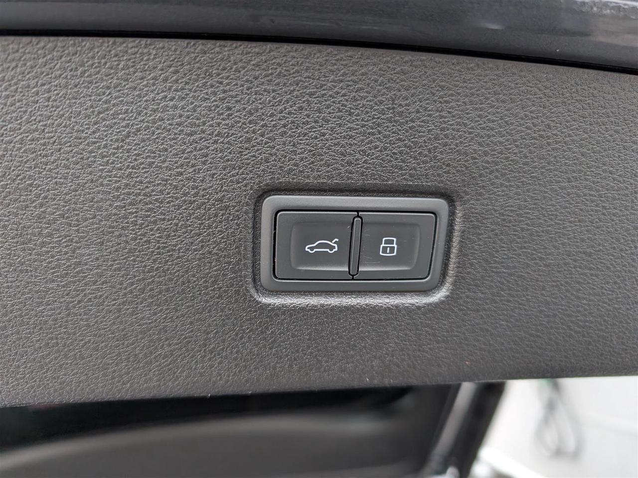 2023 Audi Q5 Sportback PROGRESSIV QTRO - NAVI - PANO ROOF - TECH FEATS Photo