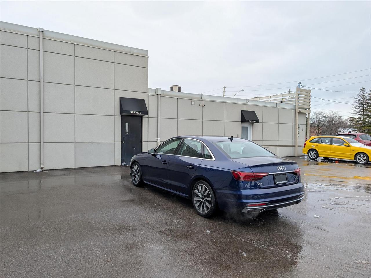2024 Audi A4 QTRO - SUNROOF  - LEATHER - TECH FEATS Photo