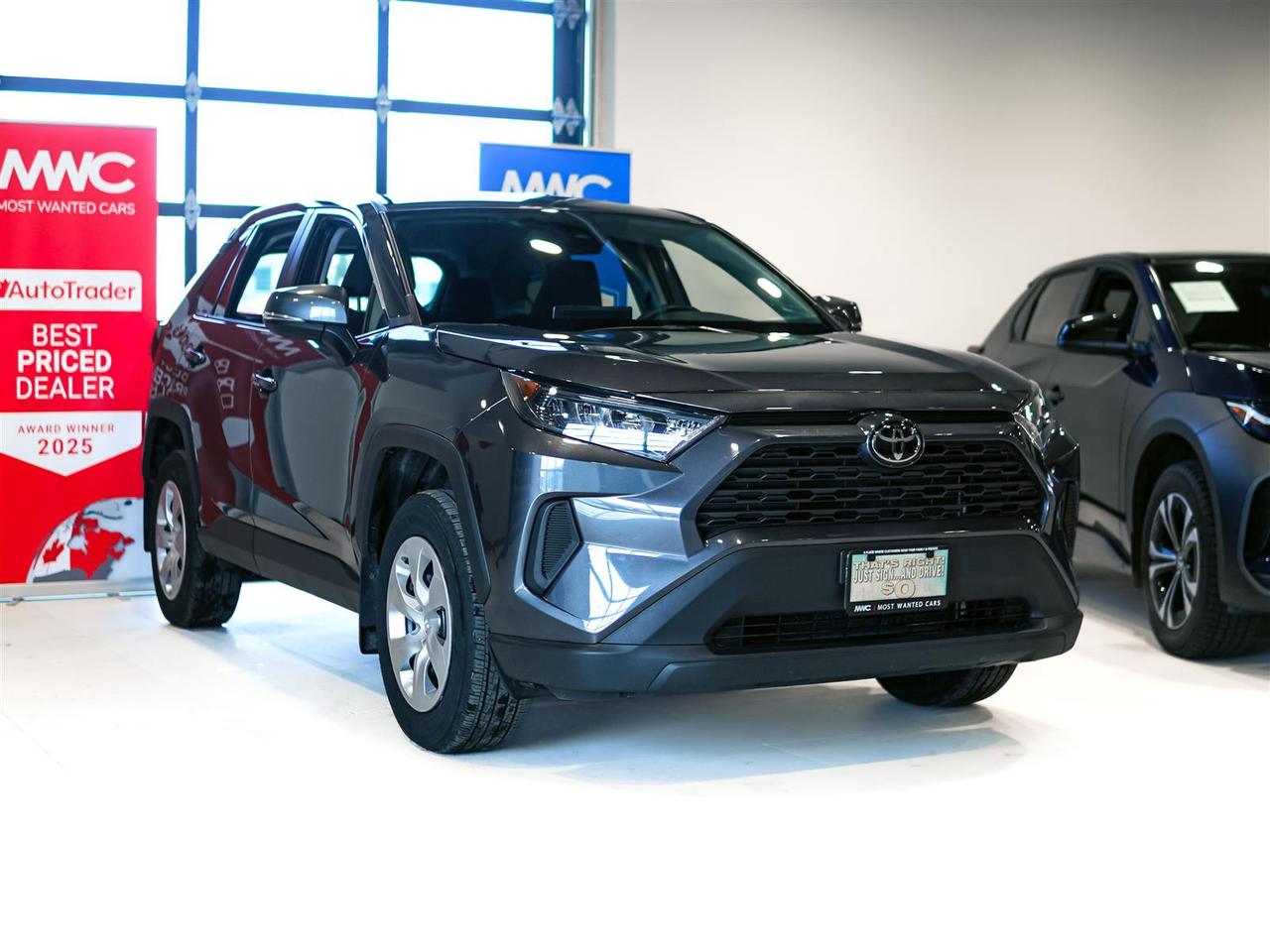 2025 Toyota RAV4 LE | AWD | NO ACCIDENTS | BLIND SPOT Photo
