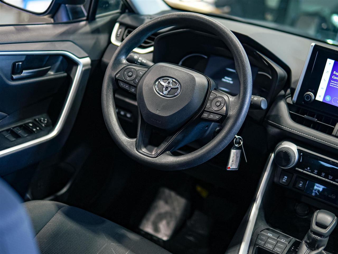 2025 Toyota RAV4 LE | AWD | NO ACCIDENTS | BLIND SPOT Photo