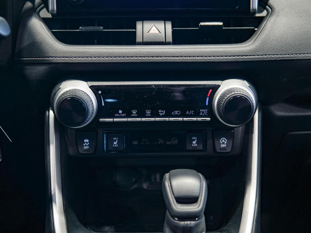 2025 Toyota RAV4 LE | AWD | NO ACCIDENTS | BLIND SPOT Photo