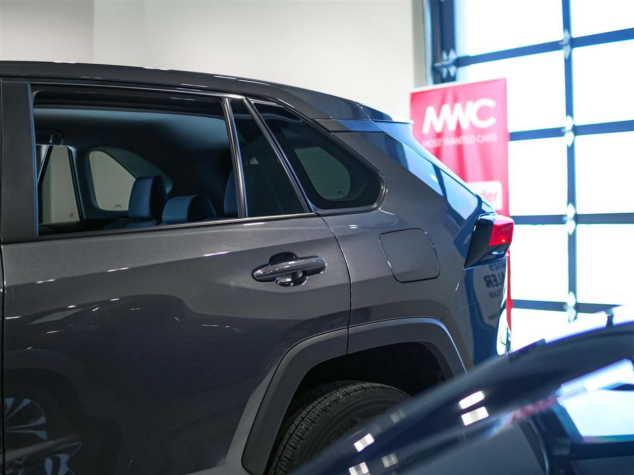 2025 Toyota RAV4 LE | AWD | NO ACCIDENTS | BLIND SPOT Photo