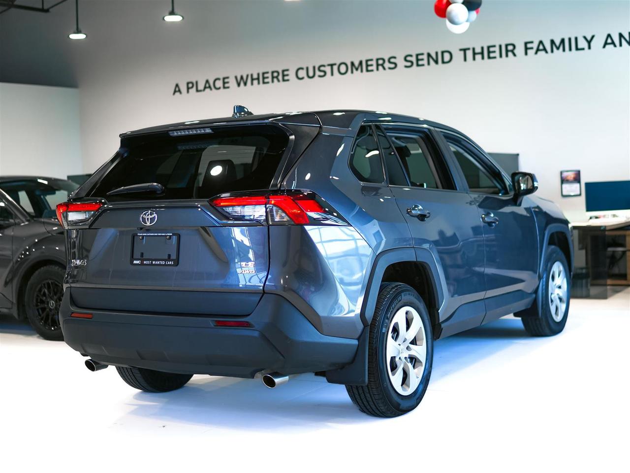 2024 Toyota RAV4 LE | AWD | NO ACCIDENTS | BLIND SPOT Photo