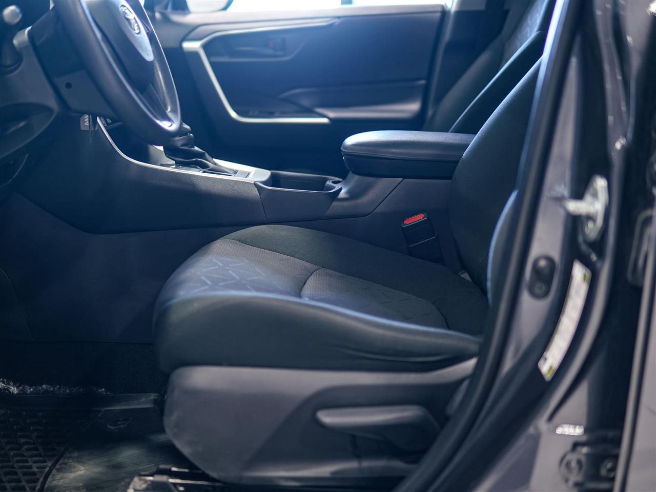 2024 Toyota RAV4 LE | AWD | NO ACCIDENTS | BLIND SPOT Photo