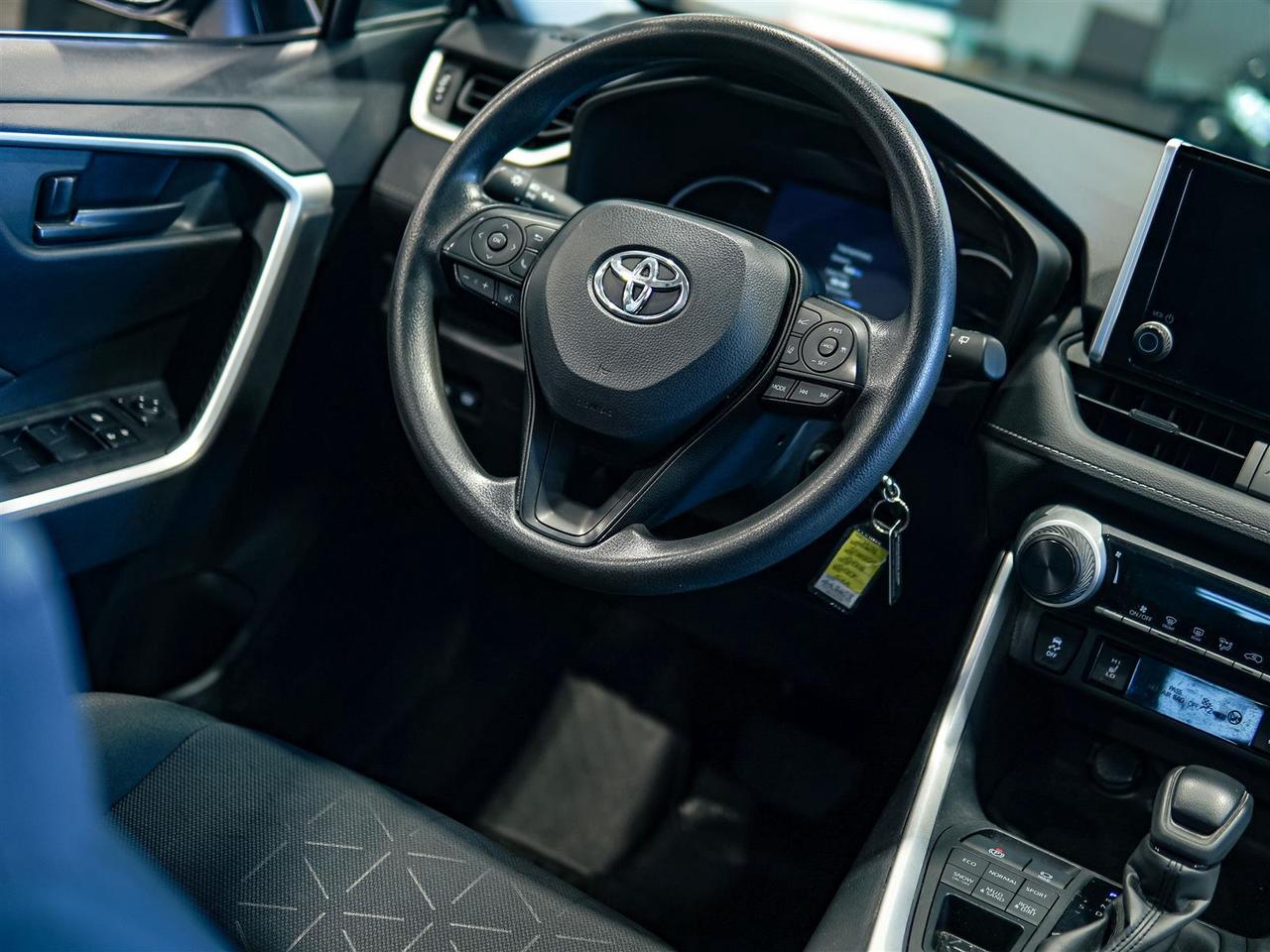 2024 Toyota RAV4 LE | AWD | NO ACCIDENTS | BLIND SPOT Photo