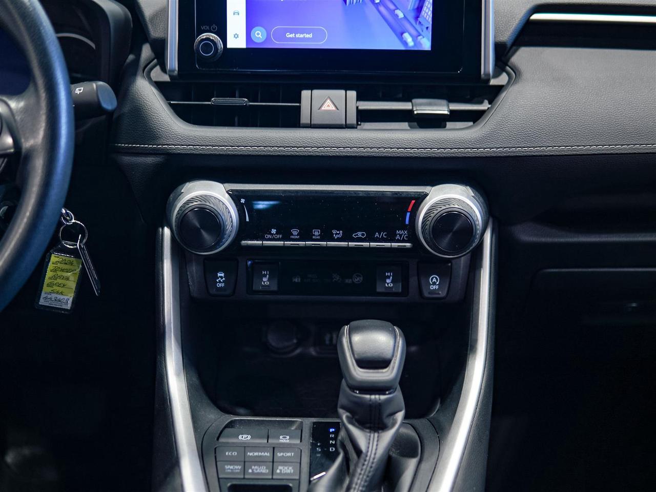 2024 Toyota RAV4 LE | AWD | NO ACCIDENTS | BLIND SPOT Photo