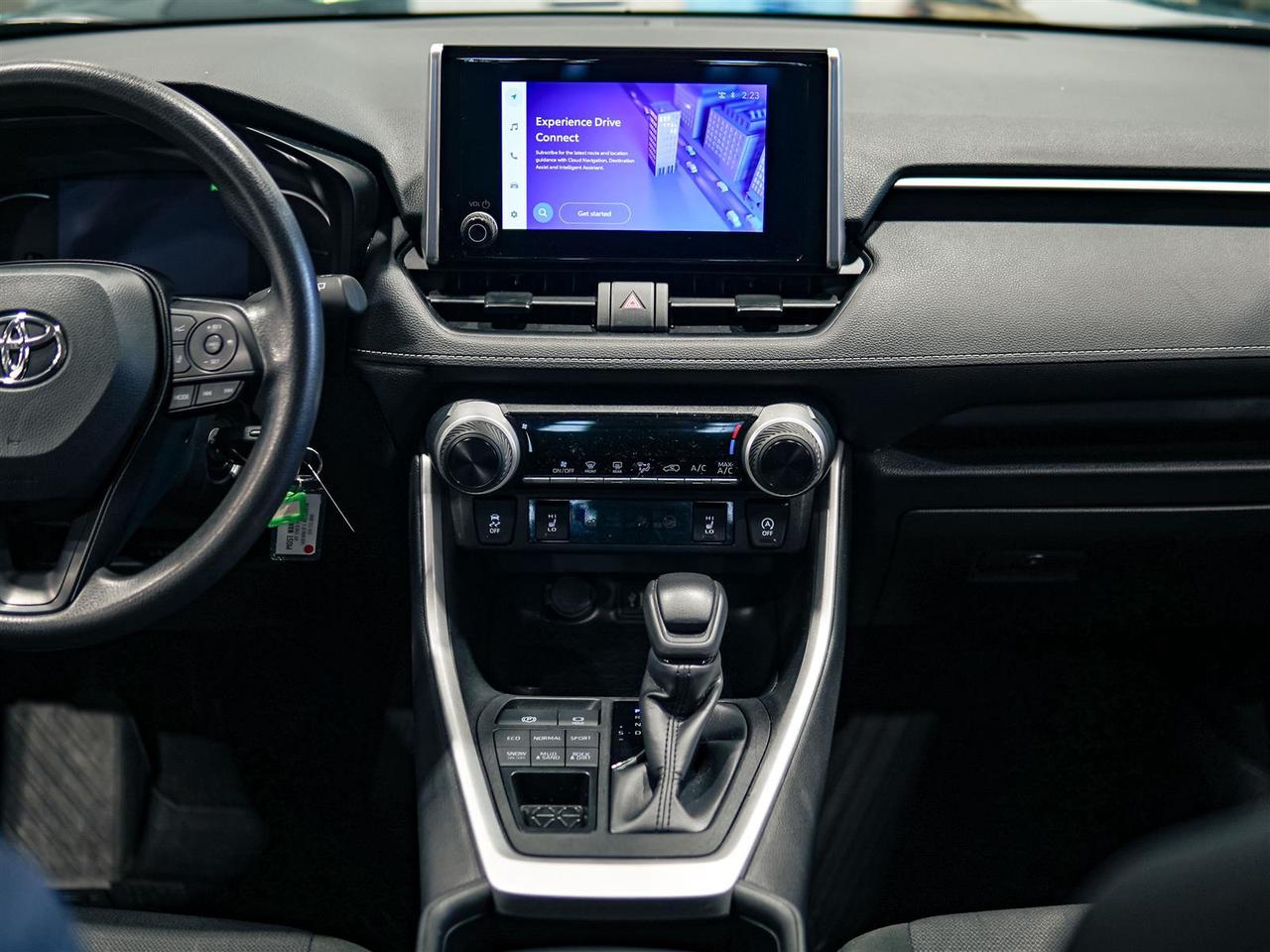 2025 Toyota RAV4 LE | AWD | NO ACCIDENTS | BLIND SPOT Photo