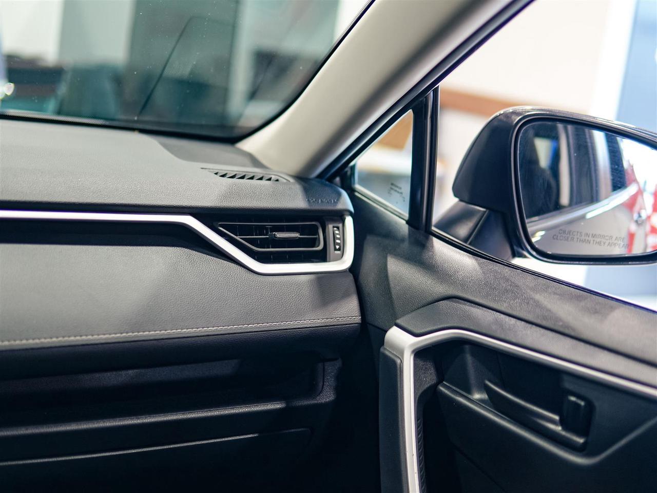 2025 Toyota RAV4 LE | AWD | NO ACCIDENTS | BLIND SPOT Photo