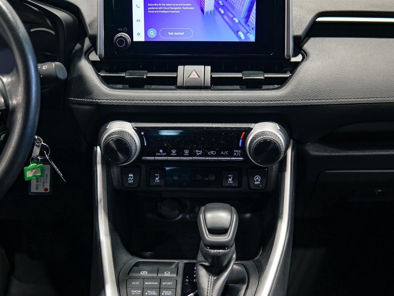 2025 Toyota RAV4 LE | AWD | NO ACCIDENTS | BLIND SPOT Photo