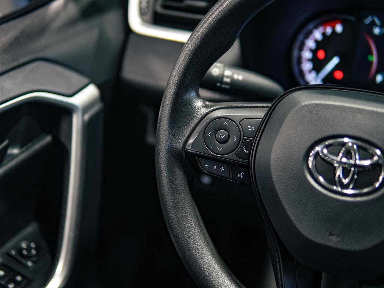 2025 Toyota RAV4 LE | AWD | NO ACCIDENTS | BLIND SPOT Photo