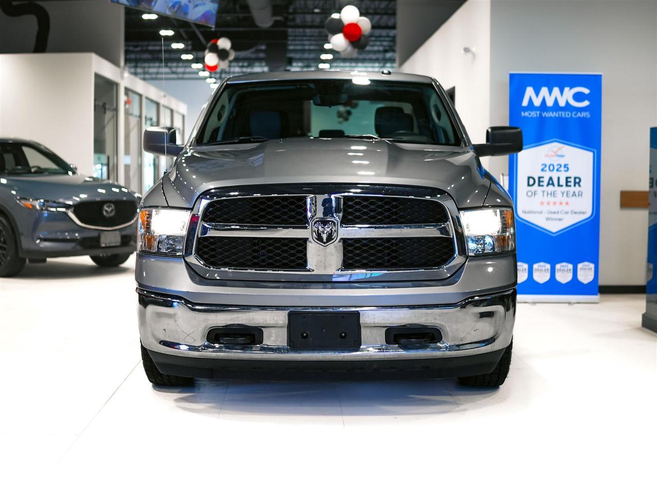 2023 RAM 1500 Classic SLT CREW | 4X4 | 5.7L V8 HEMI | HITCH | NO ACCIDENTS Photo