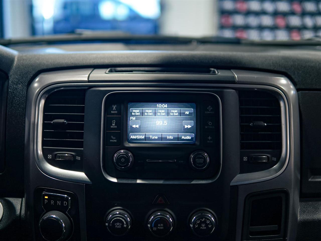 2023 RAM 1500 Classic SLT CREW | 4X4 | 5.7L V8 HEMI | HITCH | NO ACCIDENTS Photo