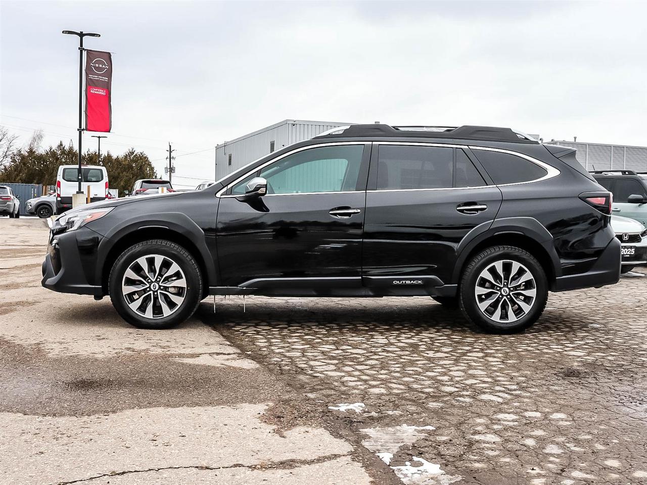 2024 Subaru Outback Premier XT Photo4