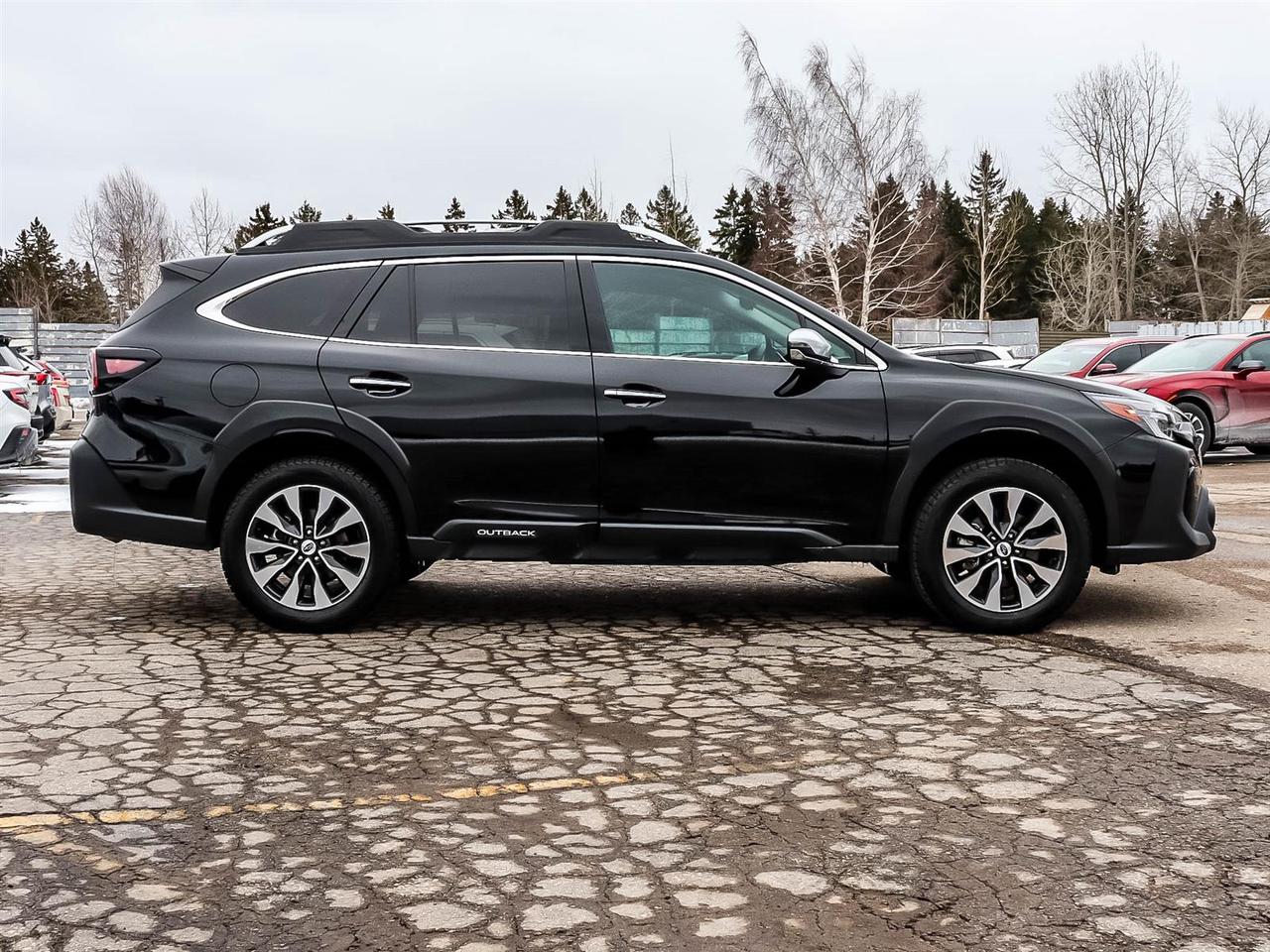 2024 Subaru Outback Premier XT Photo2