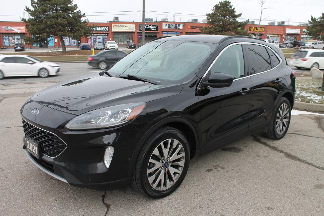 2021 Ford Escape Titanium Photo