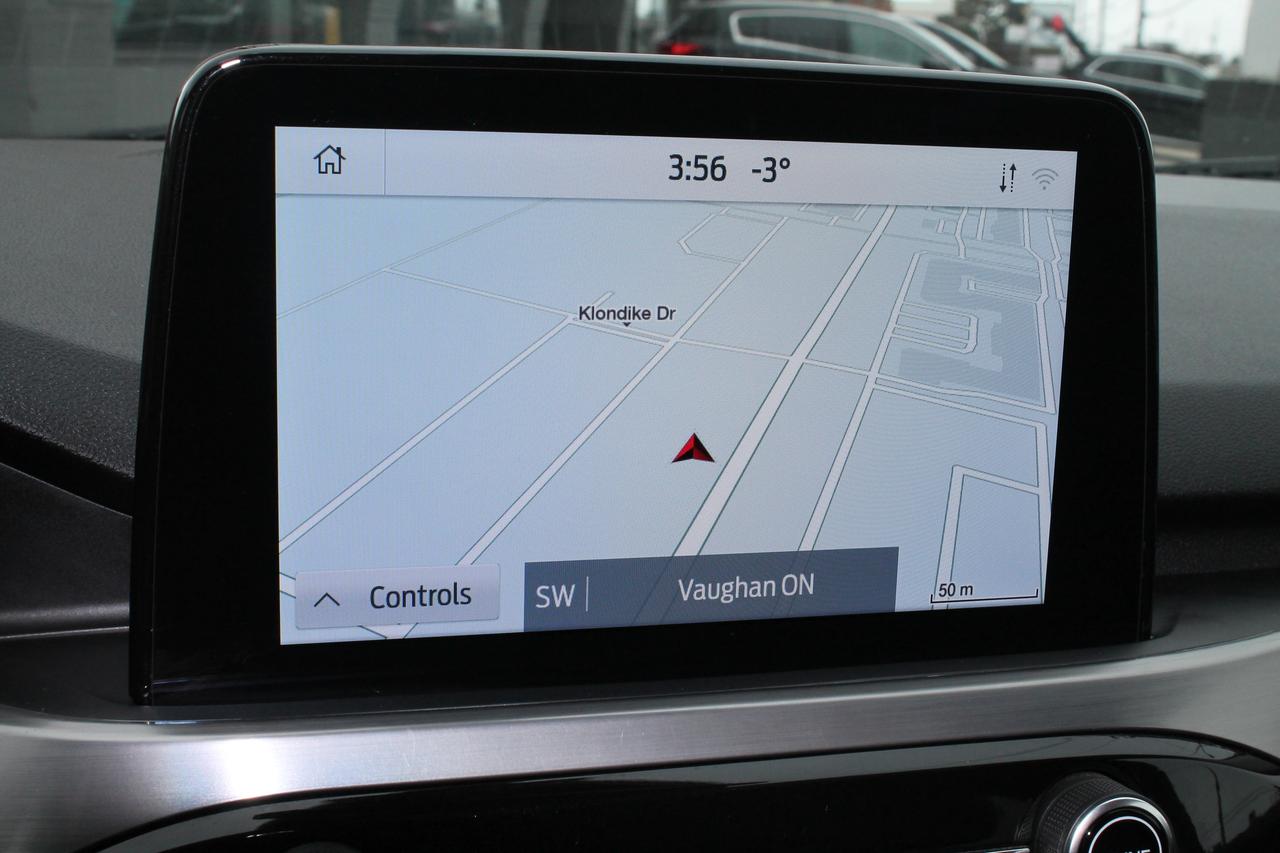 2021 Ford Escape Titanium Photo