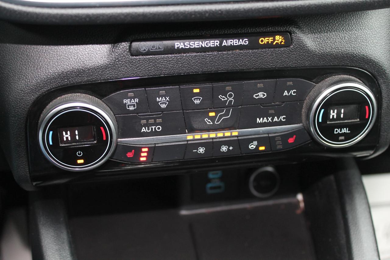 2021 Ford Escape Titanium Photo