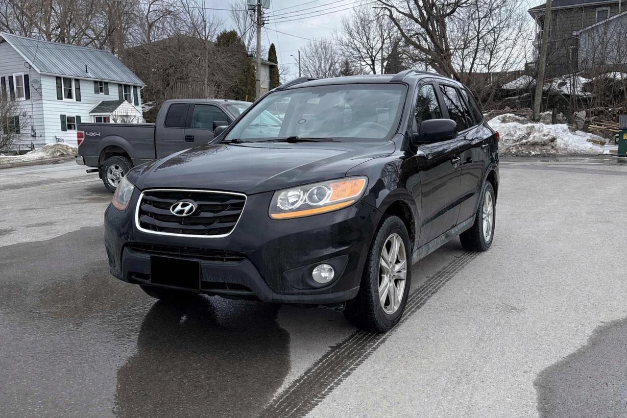 2011 Hyundai Santa Fe GLS Photo