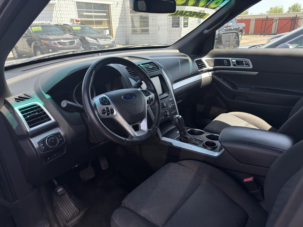 2012 Ford Explorer XLT - 3.5L FWD - CLEAN!! Photo