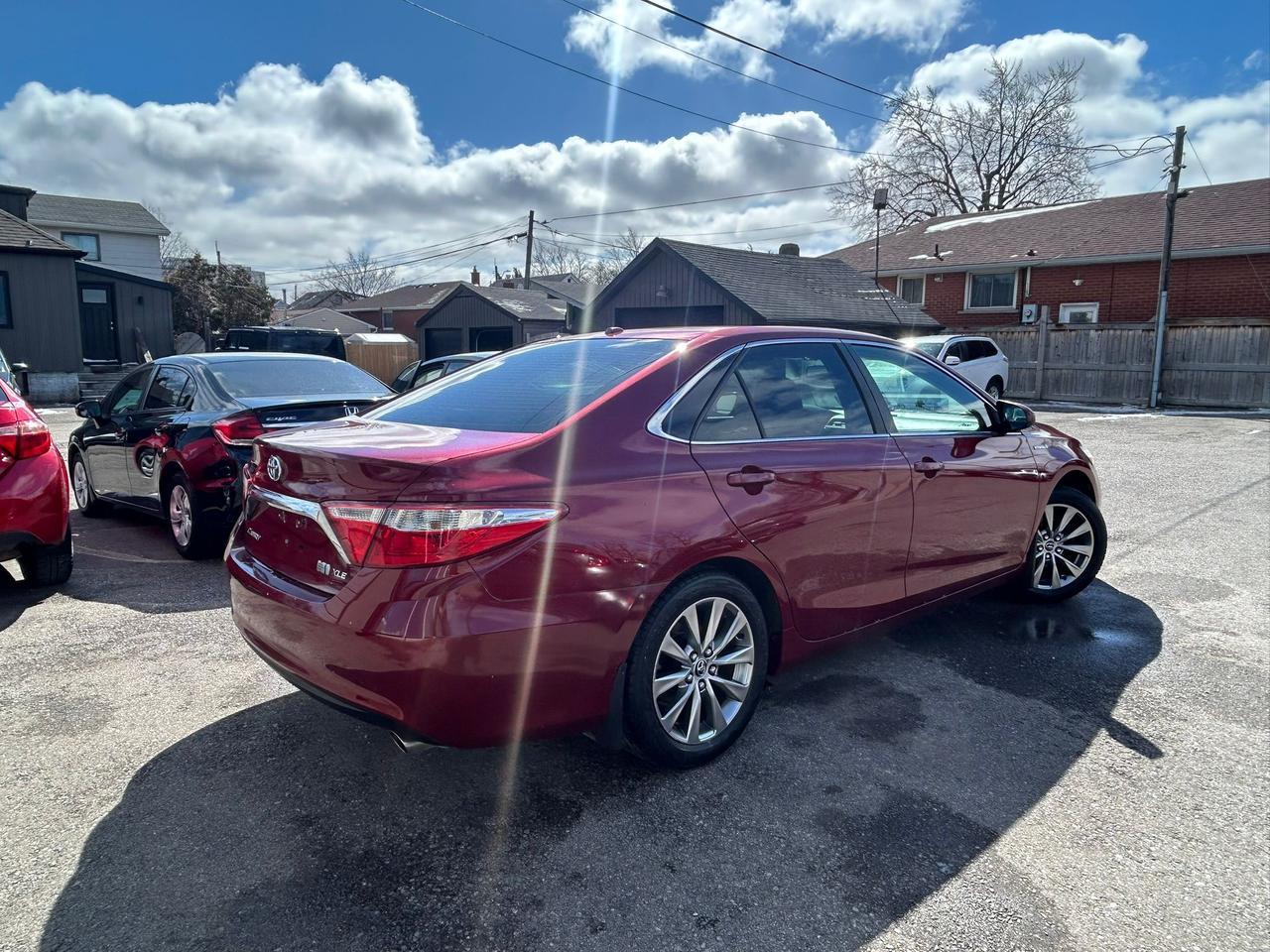 2015 Toyota Camry XLE HYBRID Photo4