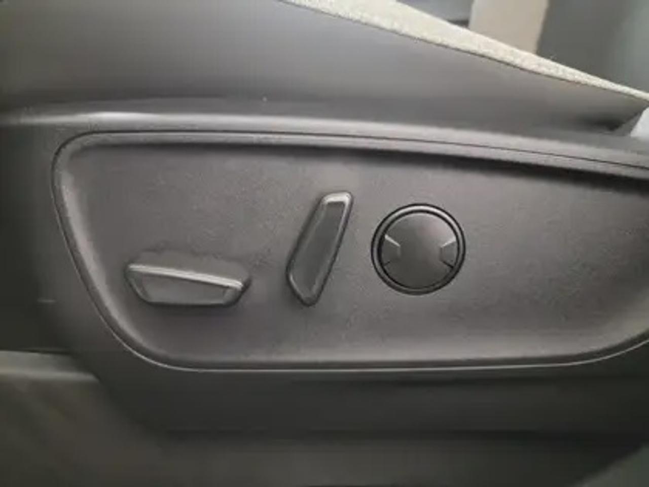 13762597